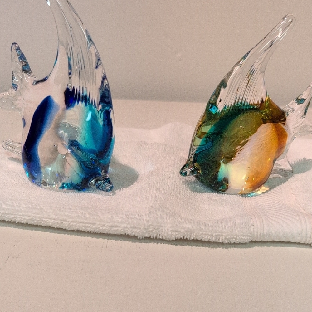 Glass Fish Paperweight  Figurines - Blue and Gold - Picture 10 of 10